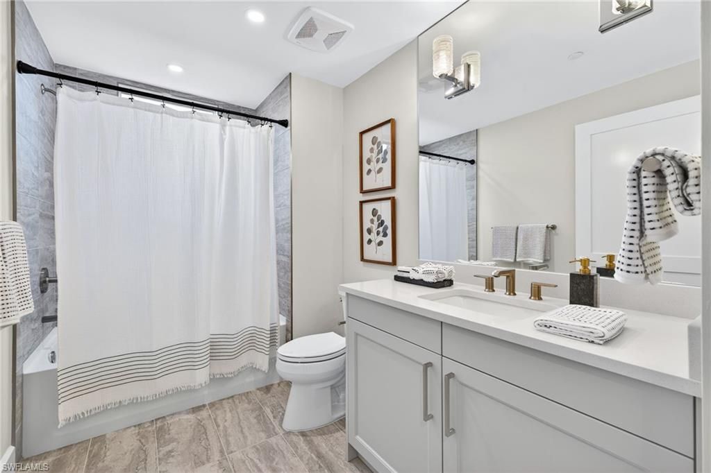 4142 Bay Beach Ln, Unit 306, Fort Myers Beach, FL 33931 Photo