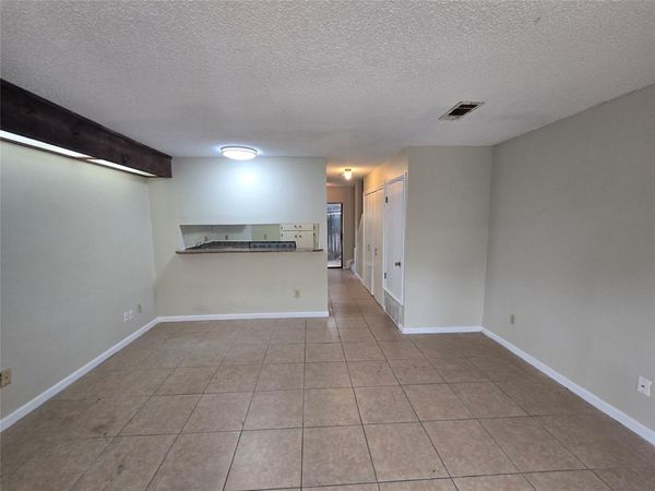 1221 W Hopkins ST, Unit 8, San Marcos, TX 78666