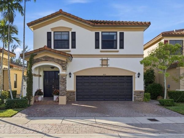 3522 W 86th Ter, Hialeah, FL 33018