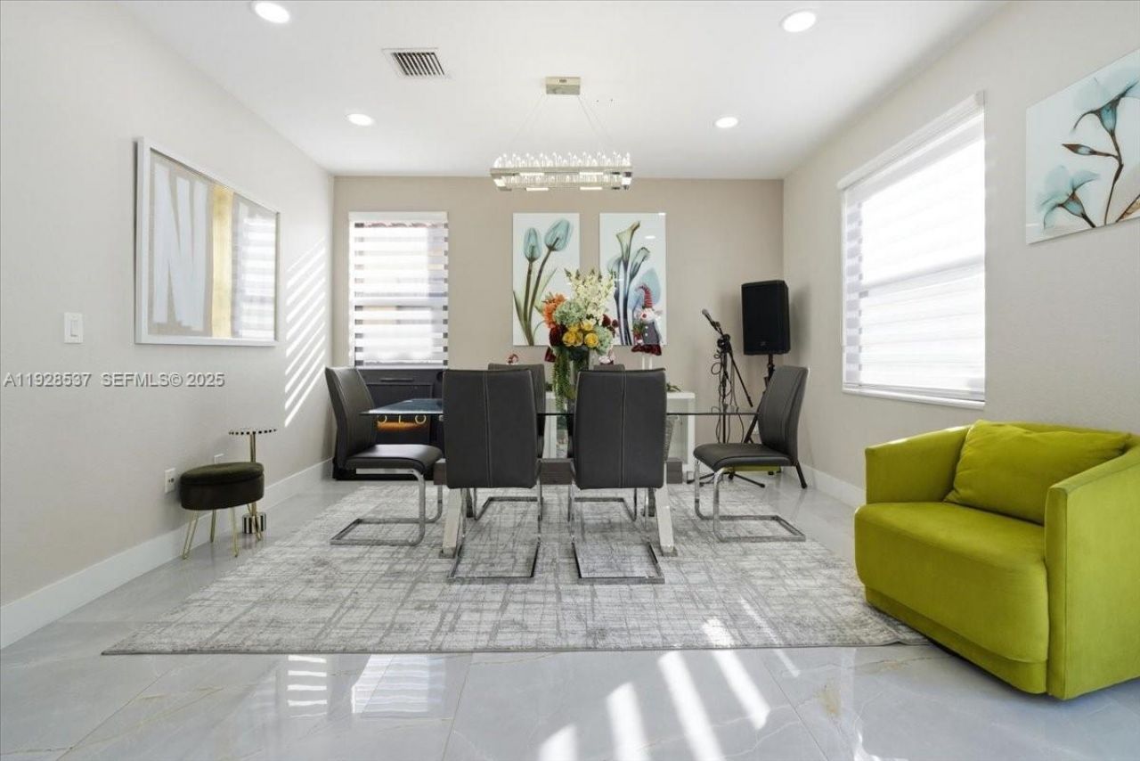 3522 W 86th Ter, Hialeah, FL 33018 Photo