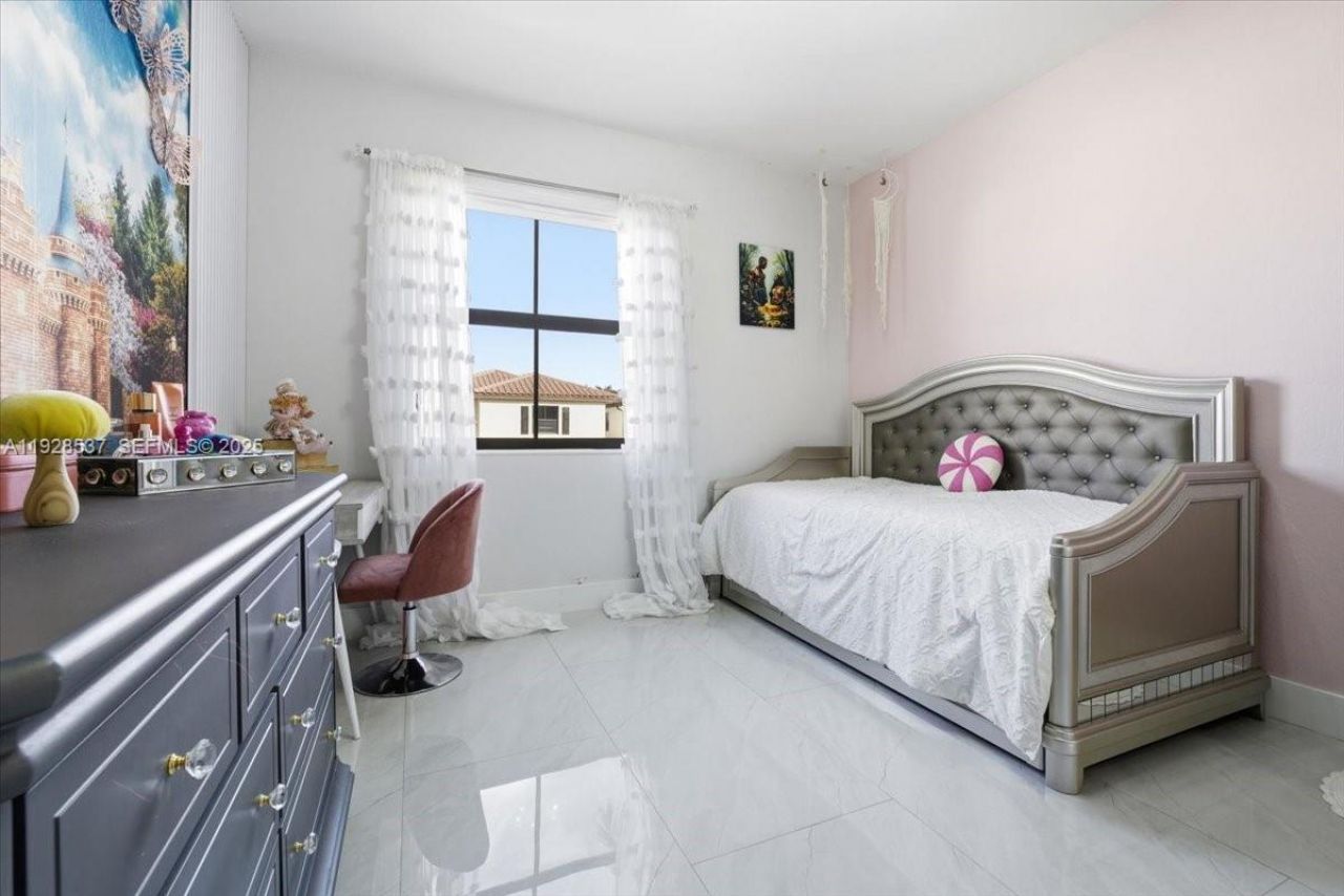 3522 W 86th Ter, Hialeah, FL 33018 Photo