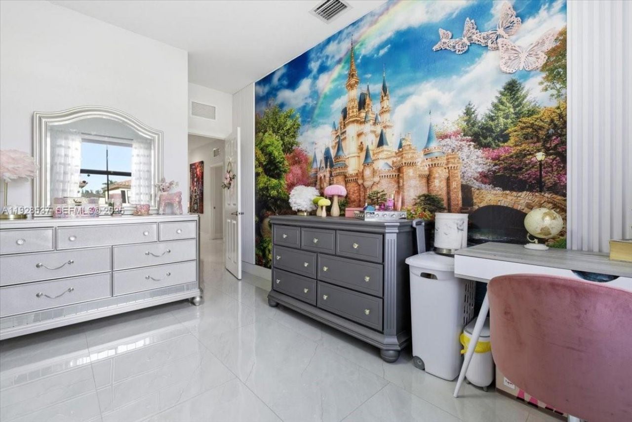 3522 W 86th Ter, Hialeah, FL 33018 Photo