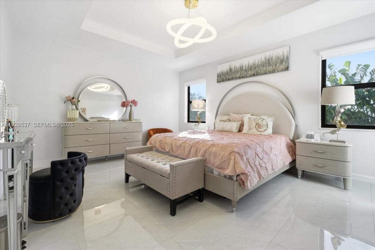 3522 W 86th Ter, Hialeah, FL 33018 Photo