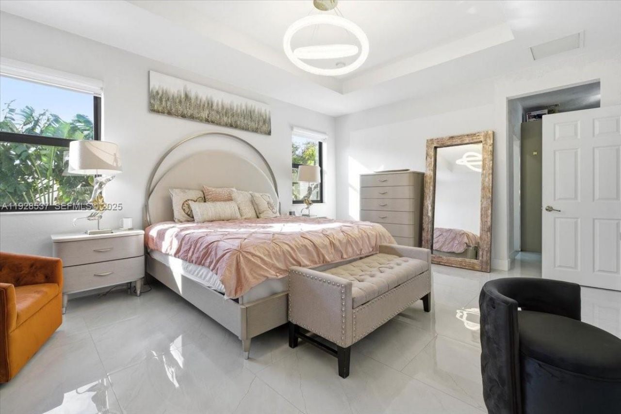 3522 W 86th Ter, Hialeah, FL 33018 Photo