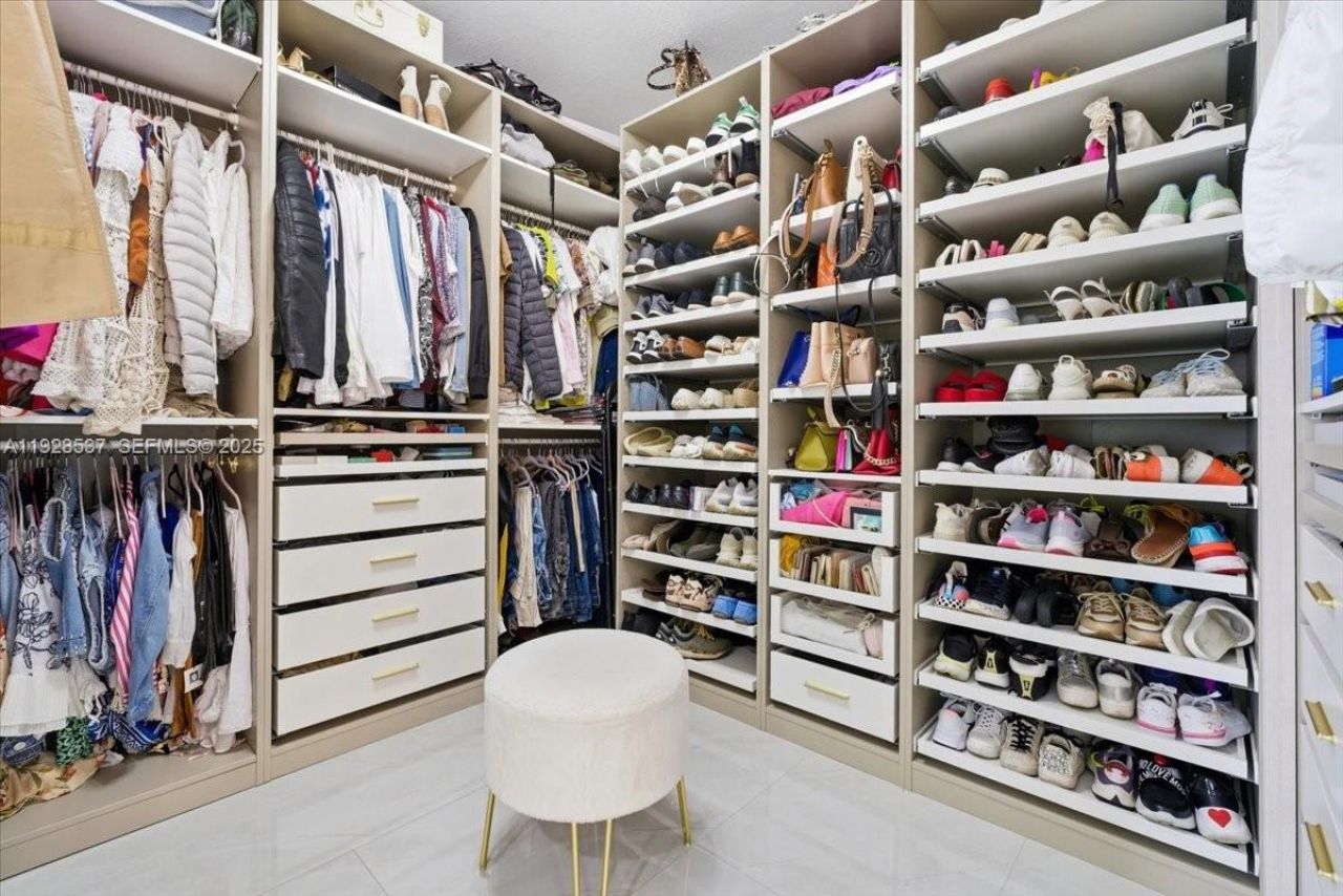 3522 W 86th Ter, Hialeah, FL 33018 Photo