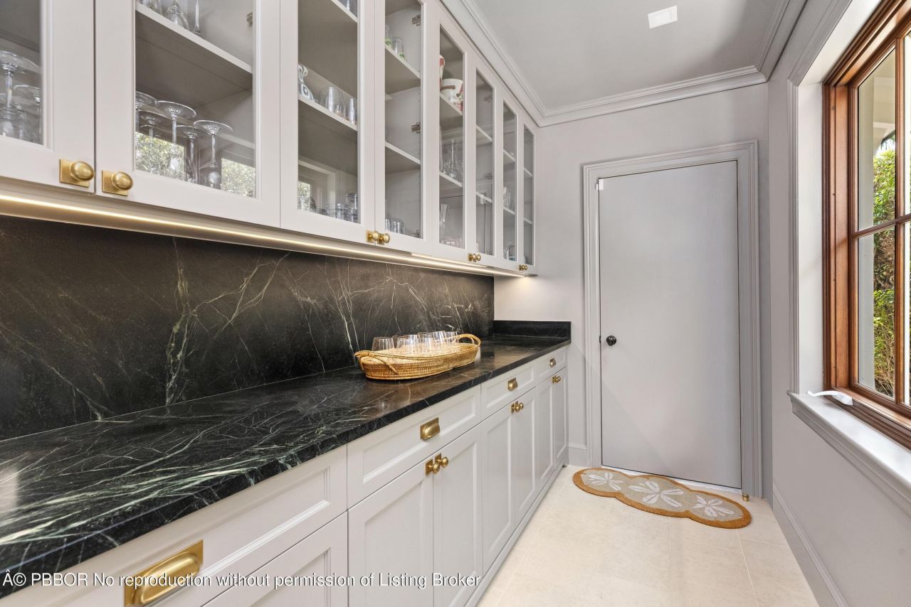 258 List Road, Palm Beach, FL 33480 Photo