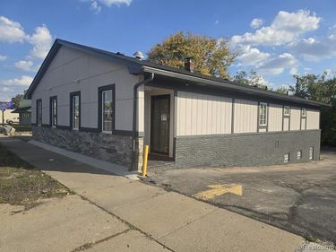 1095 W Huron Street, Waterford Twp, MI 48328