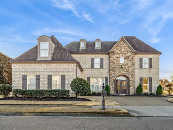 9655 GRAYS MEADOW DR, Cordova, TN 38018