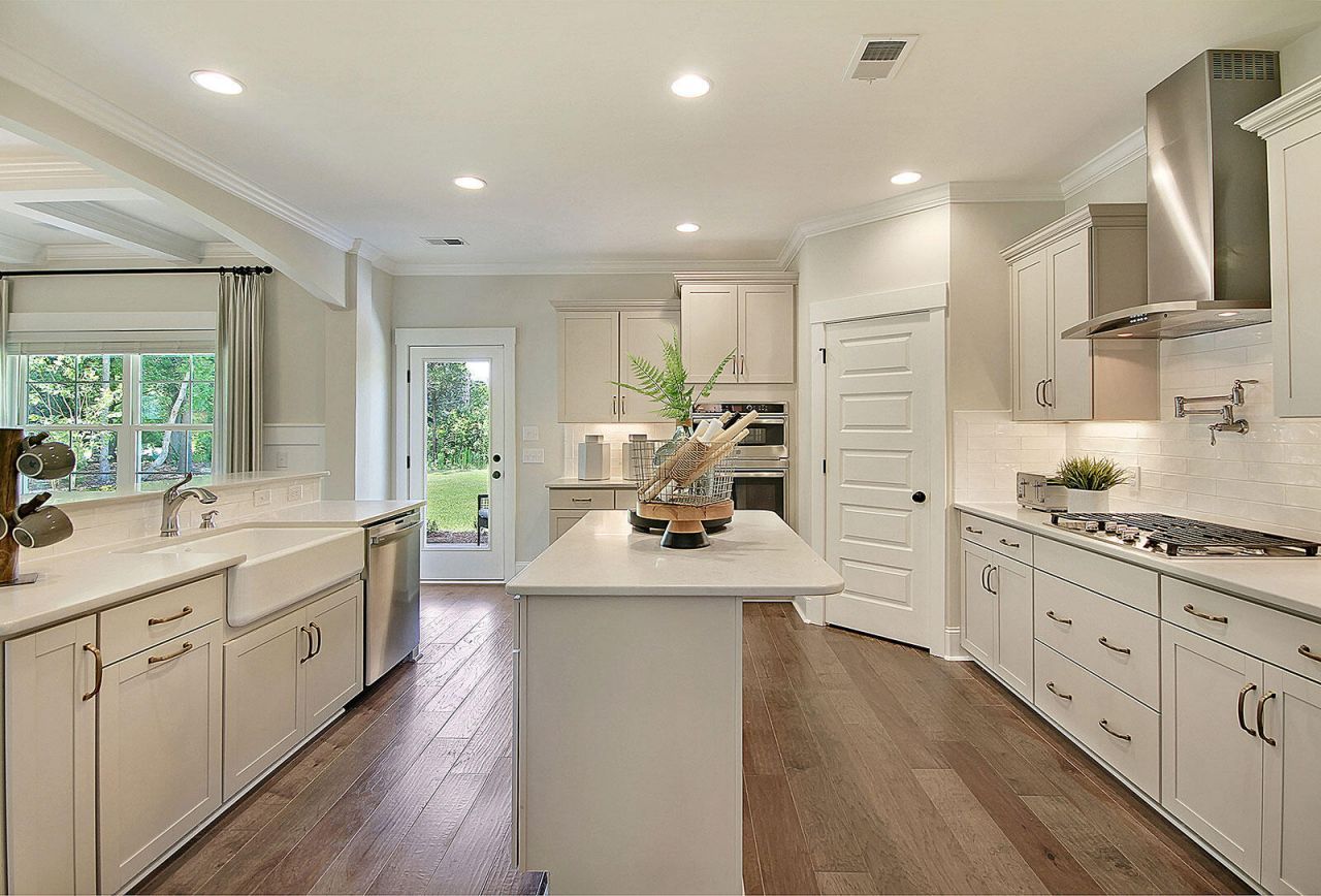 150 Grange Circle Photo 13