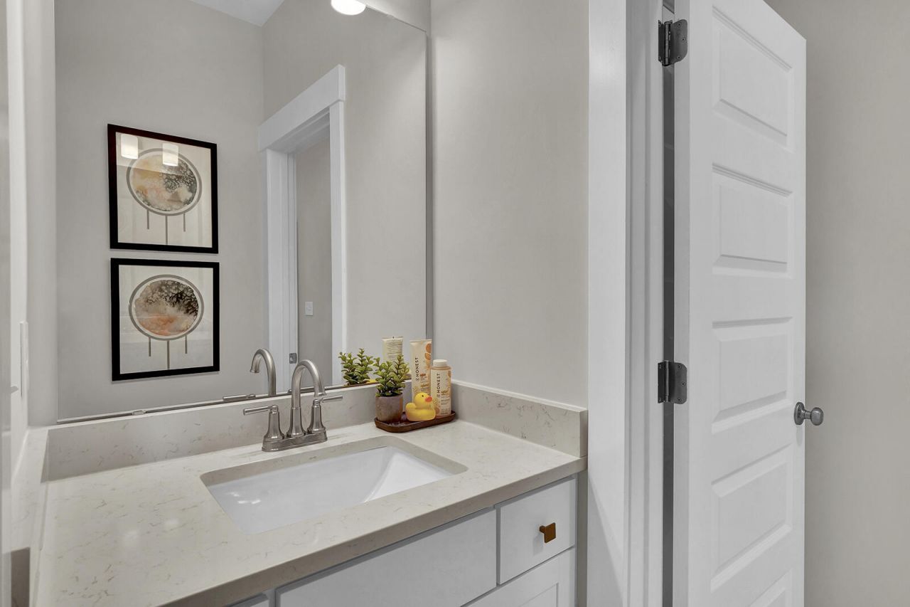 150 Grange Circle Photo 17