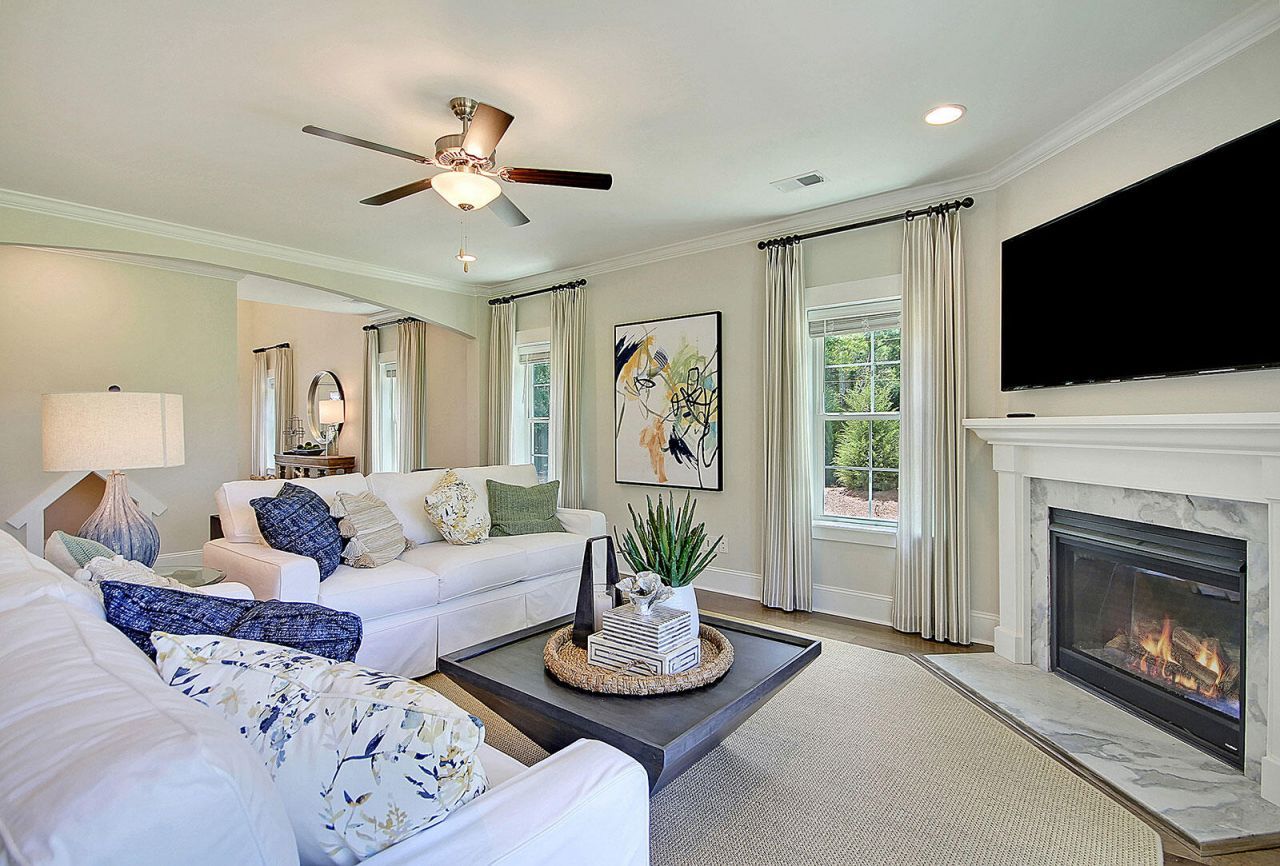 150 Grange Circle Photo 7