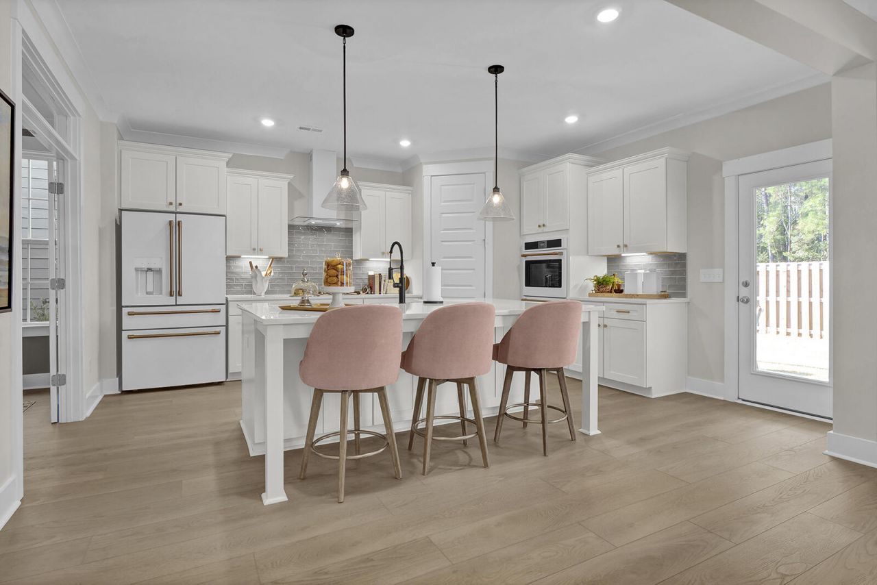 150 Grange Circle Photo 8