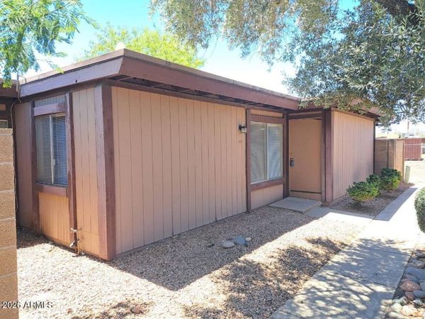 834 S CASITAS Drive, Unit B, Tempe, AZ 85281