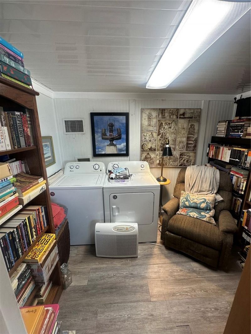 204 52nd Avenue Plaza E, Bradenton, FL 34203 Photo