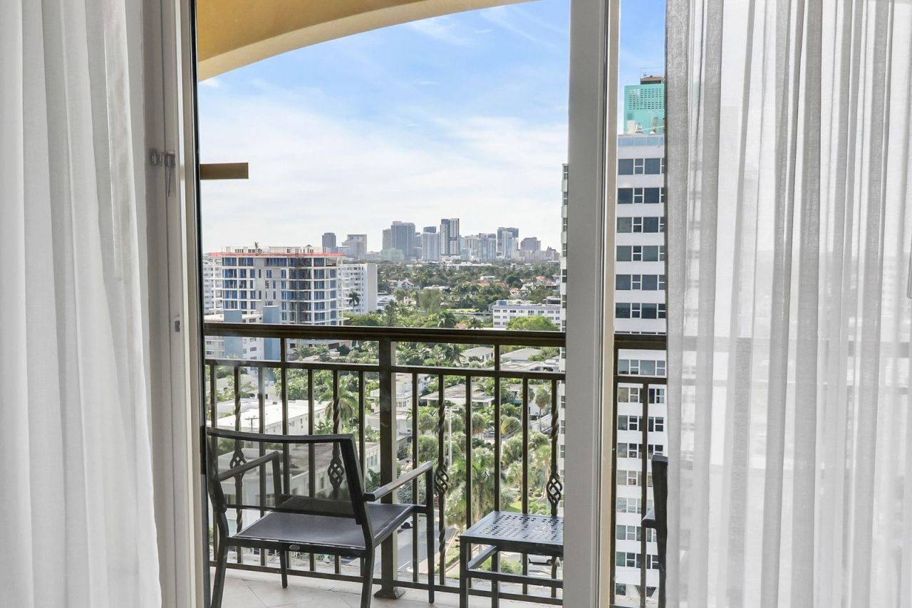 601 N Ft Lauderdale Bch Boulevard, Unit 1213, Fort Lauderdale, FL 33304 Photo