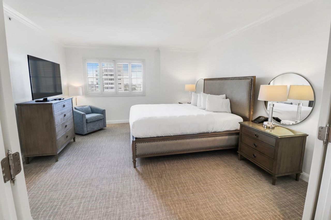 601 N Ft Lauderdale Bch Boulevard, Unit 1213, Fort Lauderdale, FL 33304 Photo