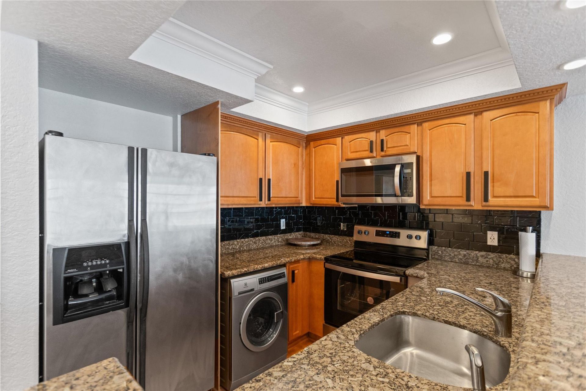 151 NE 16th Avenue, Unit 230, Fort Lauderdale, FL 33301 Photo