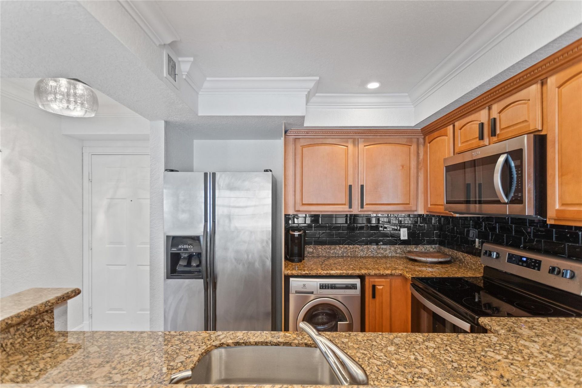 151 NE 16th Avenue, Unit 230, Fort Lauderdale, FL 33301 Photo