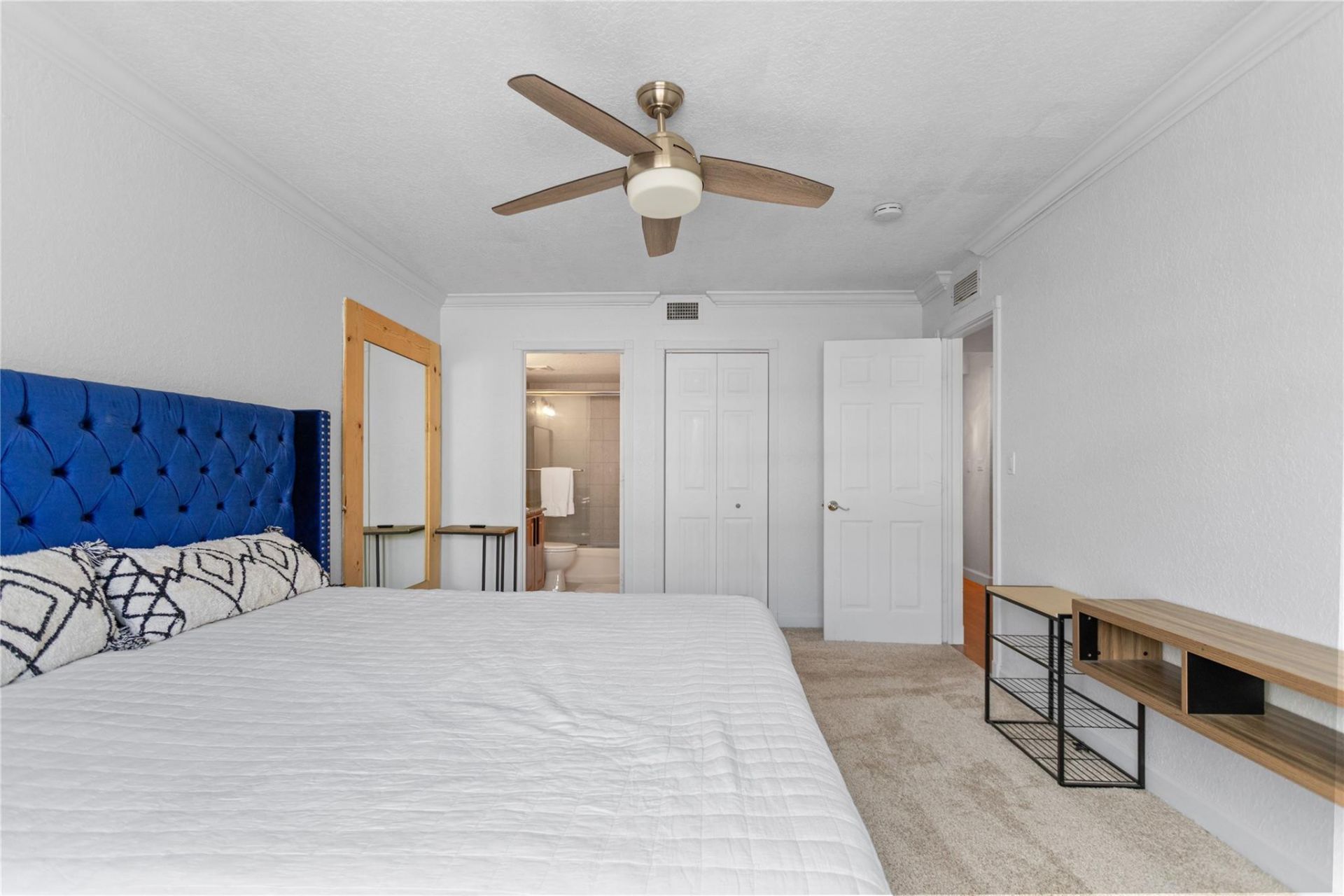 151 NE 16th Avenue, Unit 230, Fort Lauderdale, FL 33301 Photo