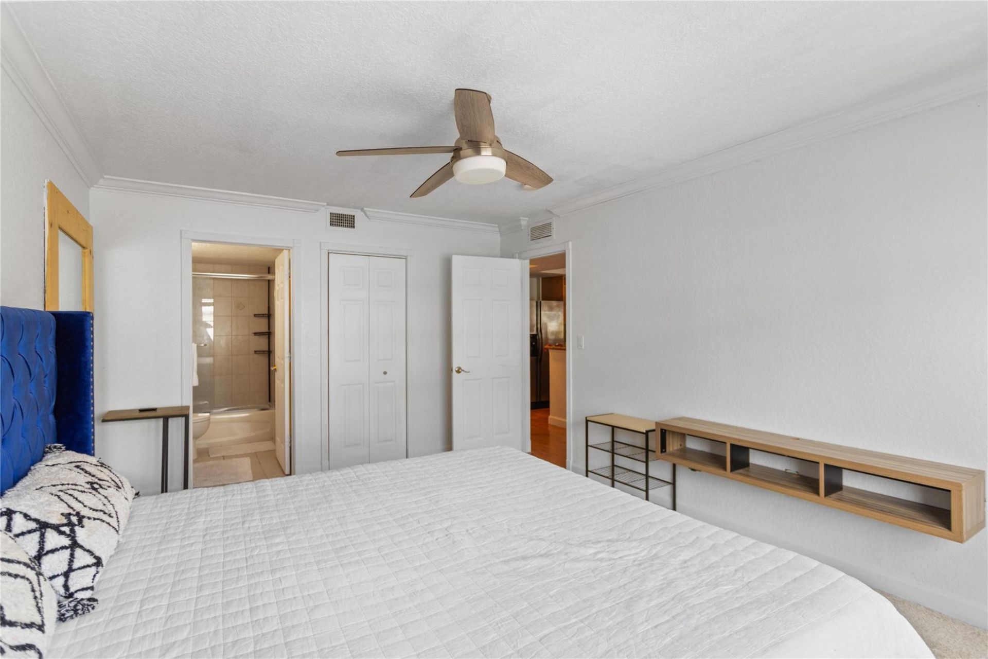 151 NE 16th Avenue, Unit 230, Fort Lauderdale, FL 33301 Photo