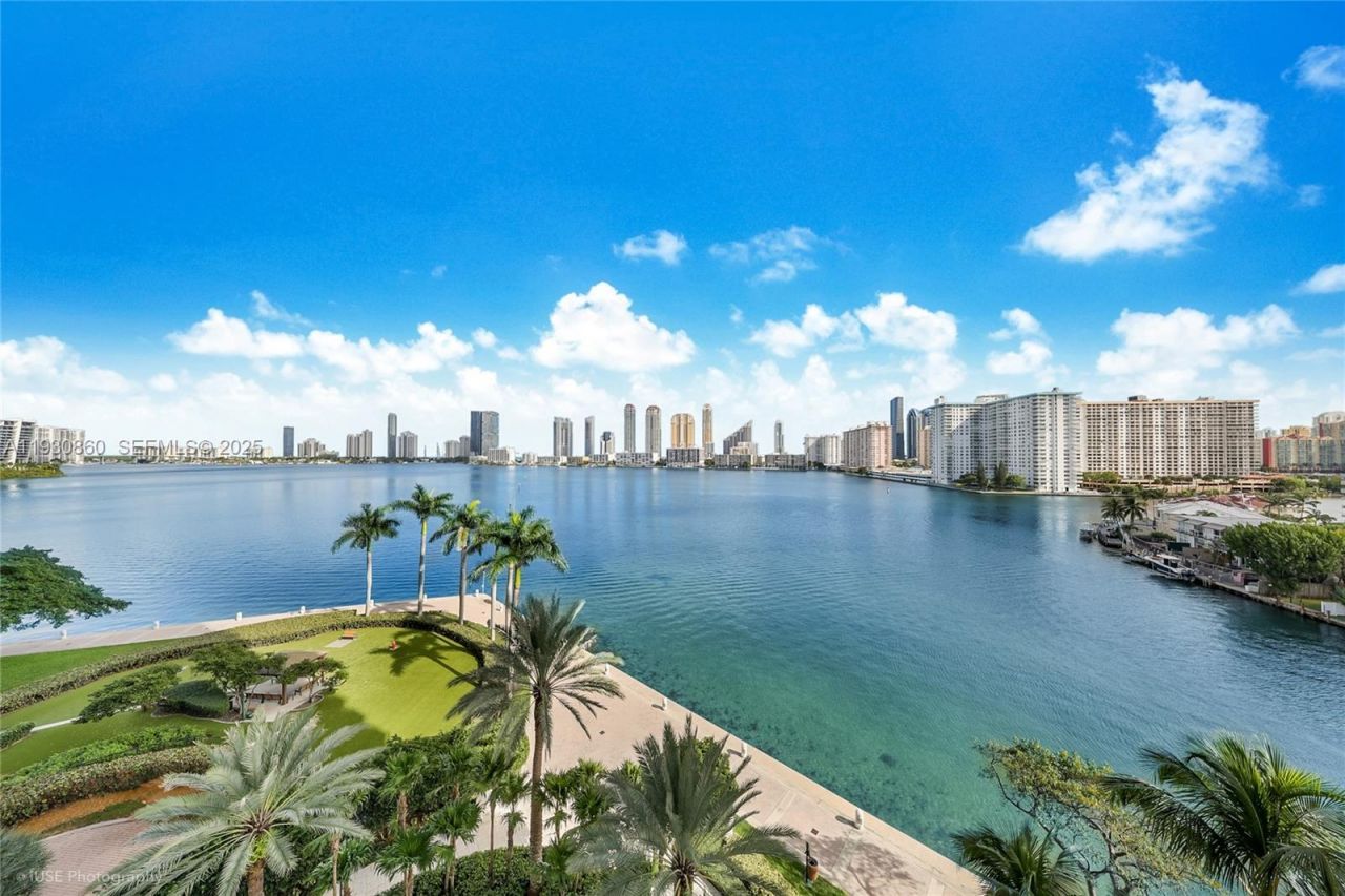 2600 Island Blvd, Unit 703, Aventura, FL 33160 Photo