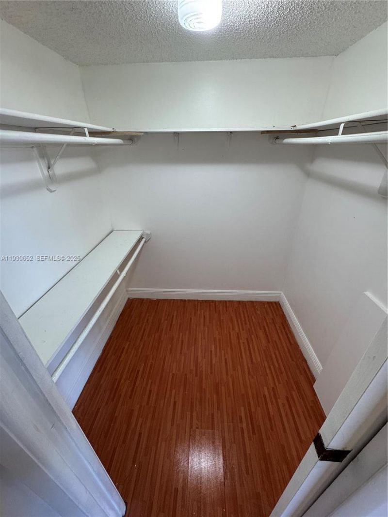 8635 NW 8th St, Unit 210, Miami, FL 33126 Photo