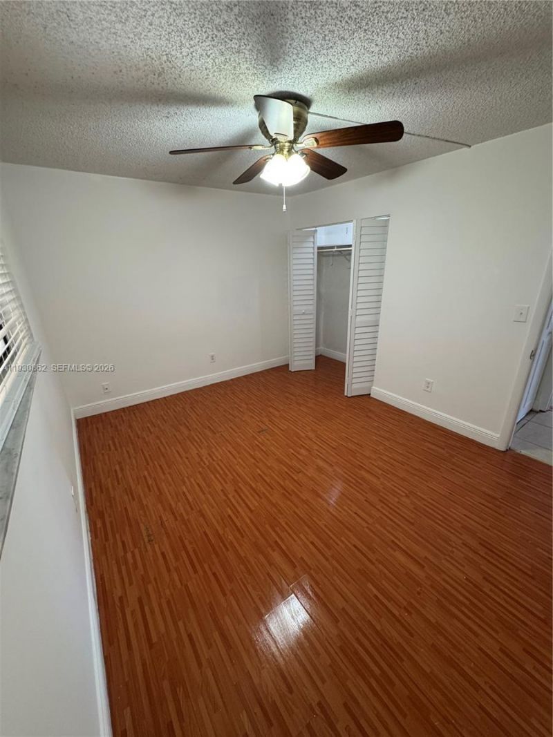 8635 NW 8th St, Unit 210, Miami, FL 33126 Photo