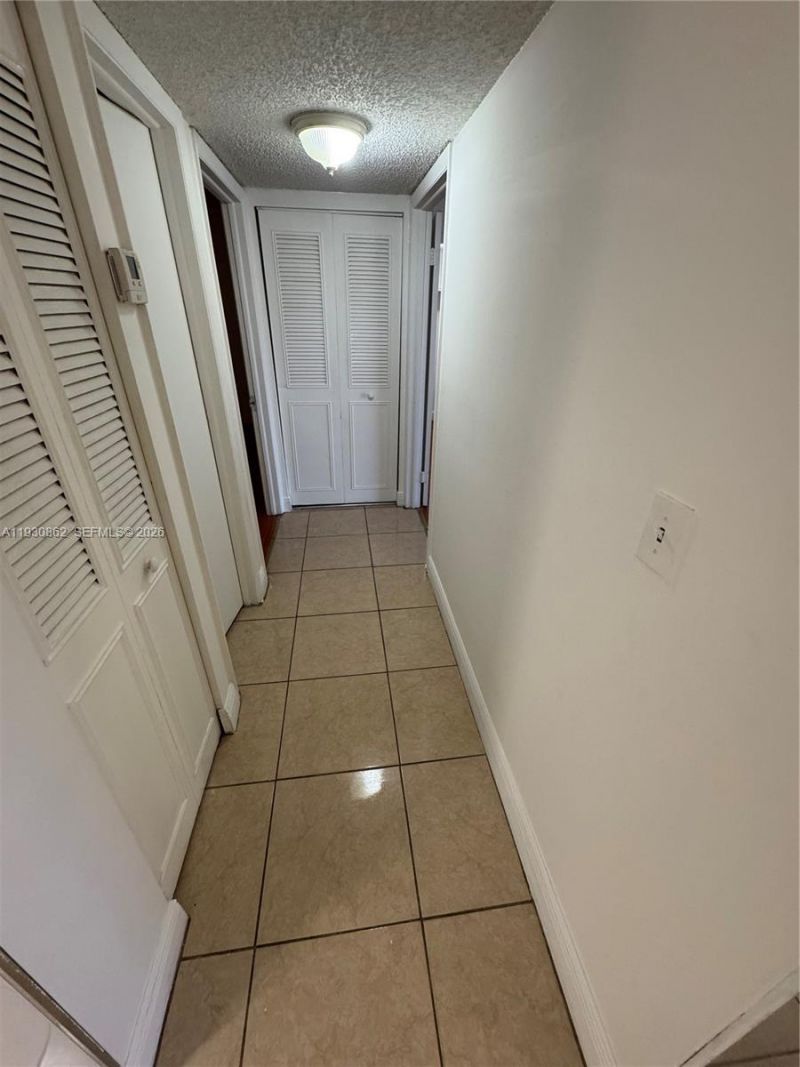 8635 NW 8th St, Unit 210, Miami, FL 33126 Photo