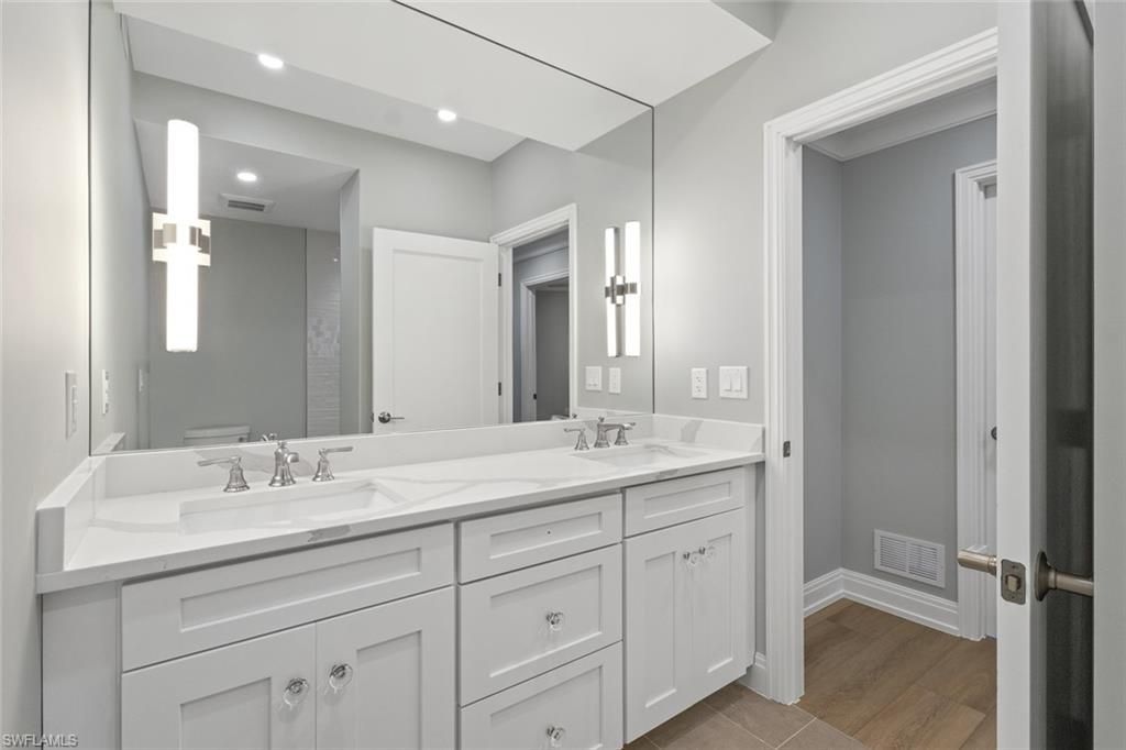 3399 Gulf Shore Blvd N, Unit 111, Naples, FL 34103 Photo