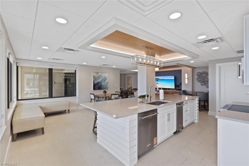 3399 Gulf Shore Blvd N, Unit 111, Naples, FL 34103 Photo