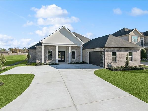 128 HERON Drive, Westwego, LA 70094