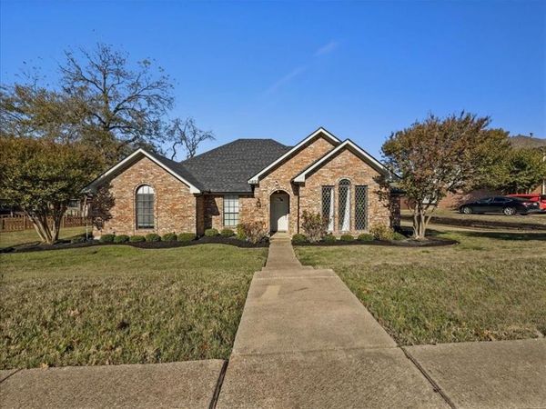 1821 Montauk Way, DeSoto, TX 75115