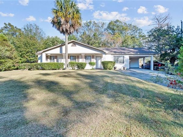 1055 Bishop Wilmer Drive, Mobile, AL 36605