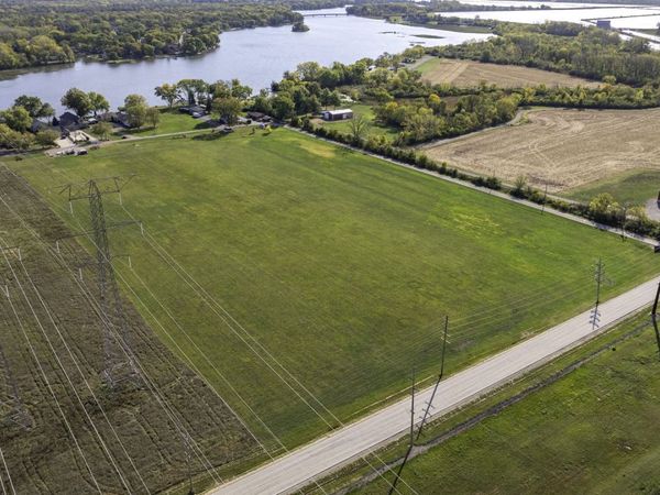 0001 N Dresden Road, Morris, IL 60450