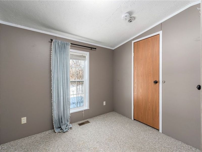 237 Evanston, Amherst, OH 44001 Photo 19