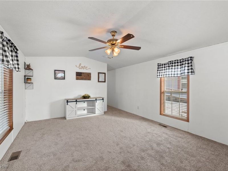 237 Evanston, Amherst, OH 44001 Photo 7