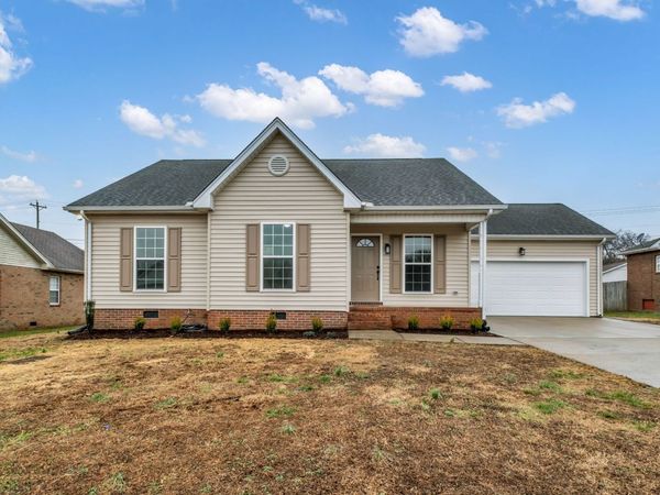 934 Skye View Dr, Gallatin, TN 37066