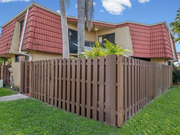 8194 Thames Boulevard, Unit B, Boca Raton, FL 33433