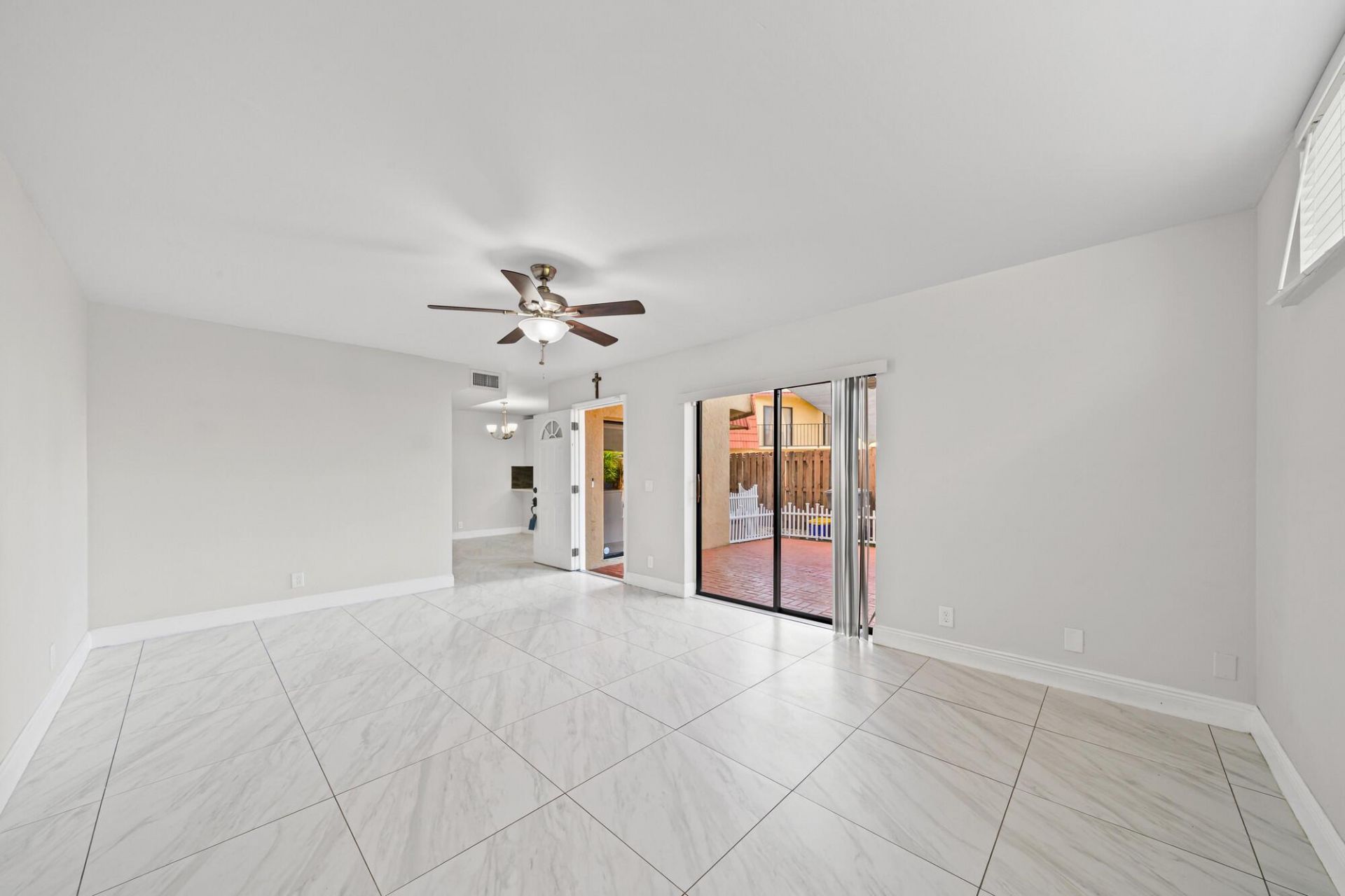 8194 Thames Boulevard, Unit B, Boca Raton, FL 33433 Photo