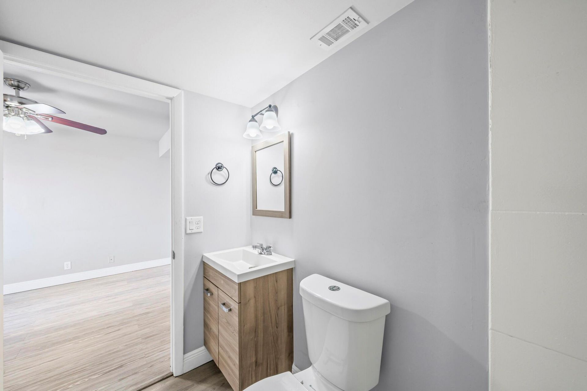 8194 Thames Boulevard, Unit B, Boca Raton, FL 33433 Photo