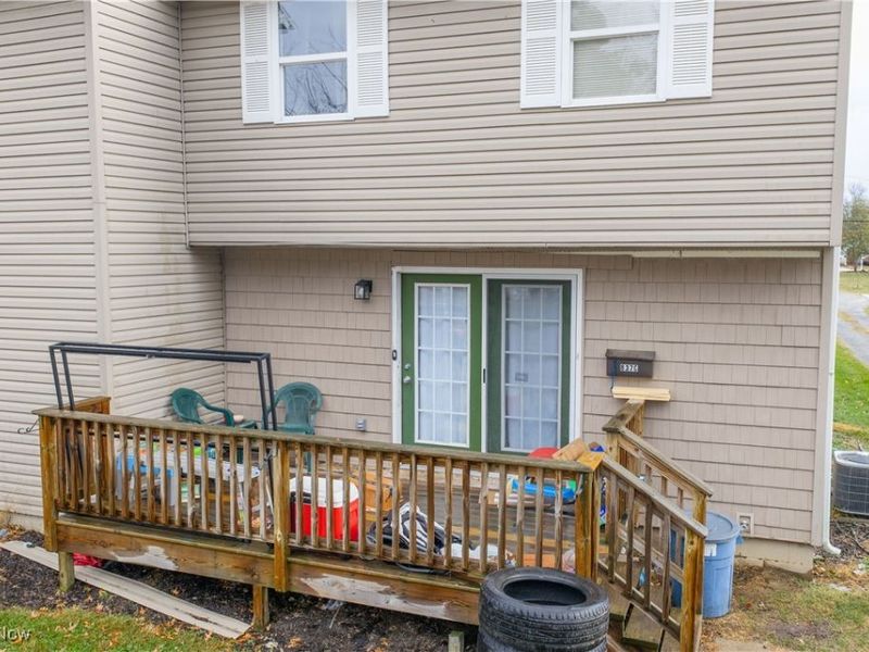 837 2nd Street SE, New Philadelphia, OH 44663 Photo 5