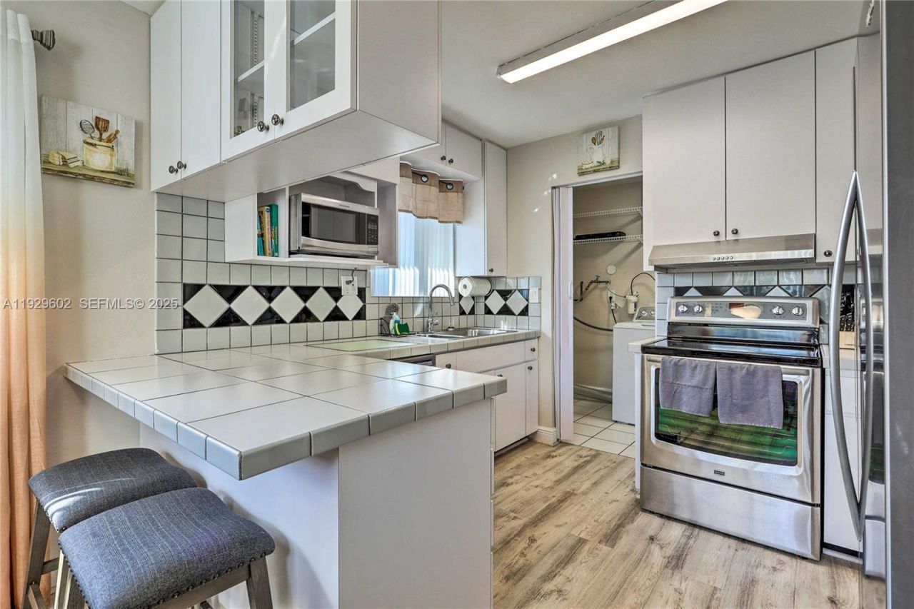 19662 SW 120th Ave, Miami, FL 33177 Photo