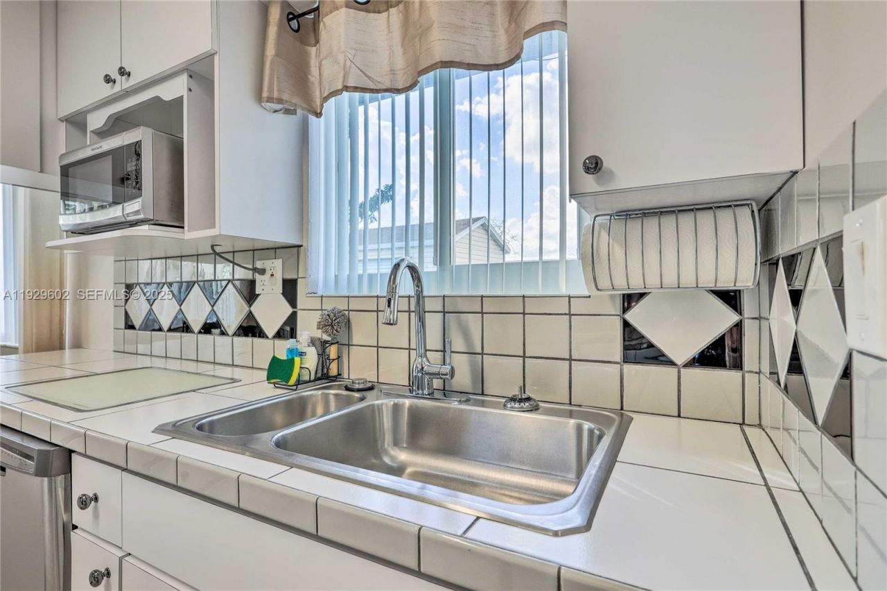 19662 SW 120th Ave, Miami, FL 33177 Photo