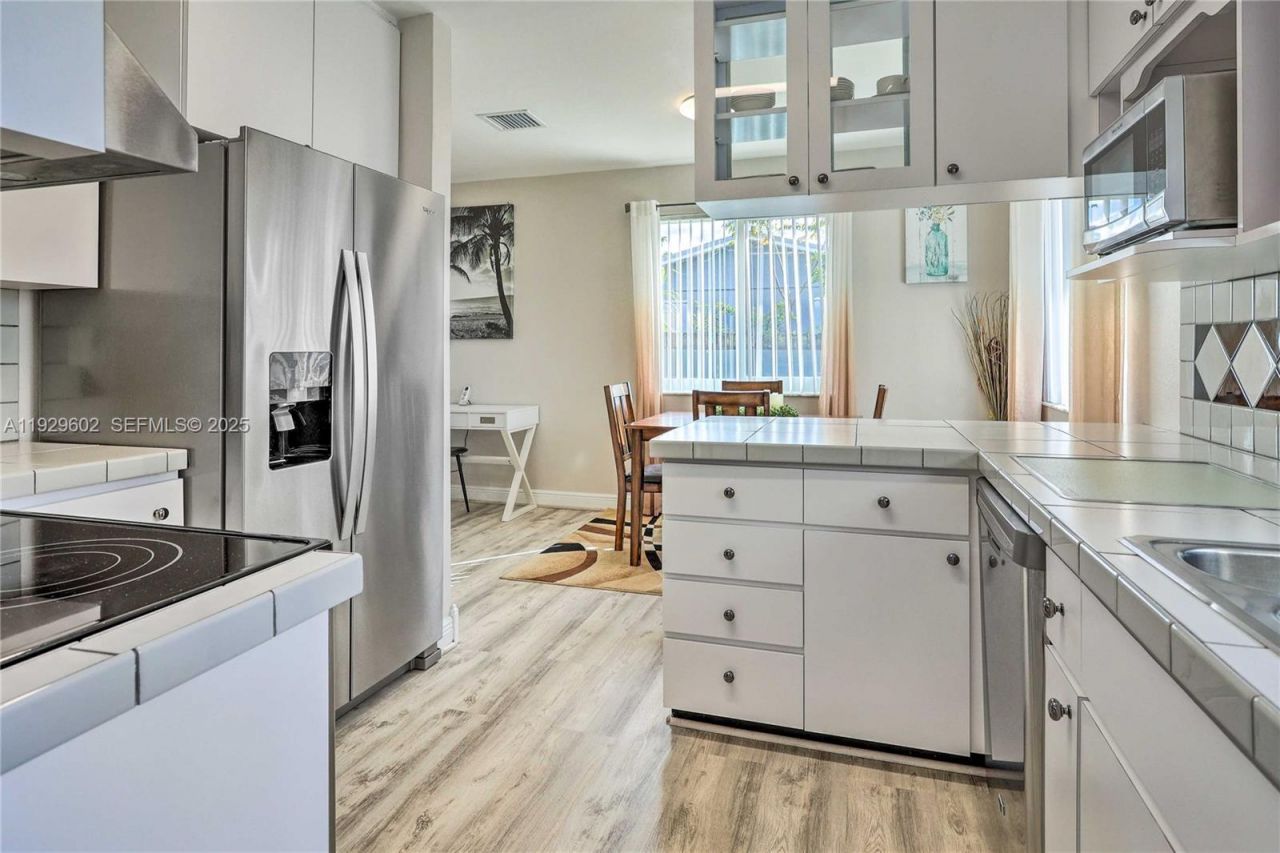 19662 SW 120th Ave, Miami, FL 33177 Photo