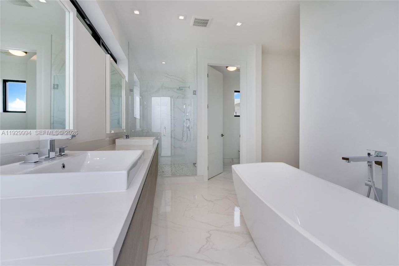 16492 S Botaniko Dr S, Weston, FL 33326 Photo