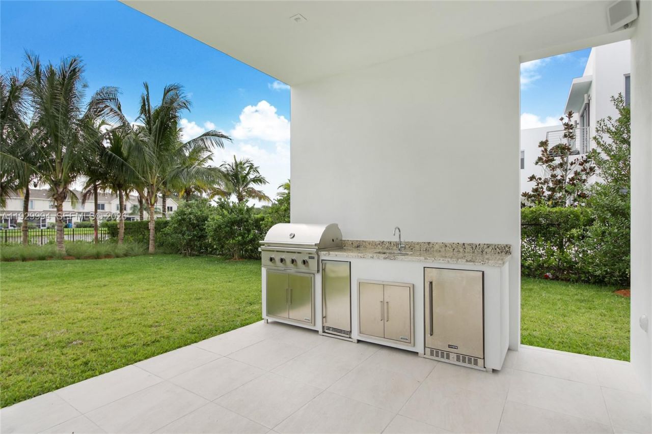 16492 S Botaniko Dr S, Weston, FL 33326 Photo