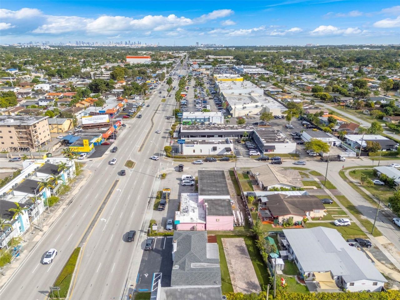 8930 SW 40th St , Miami, FL 33165 Photo