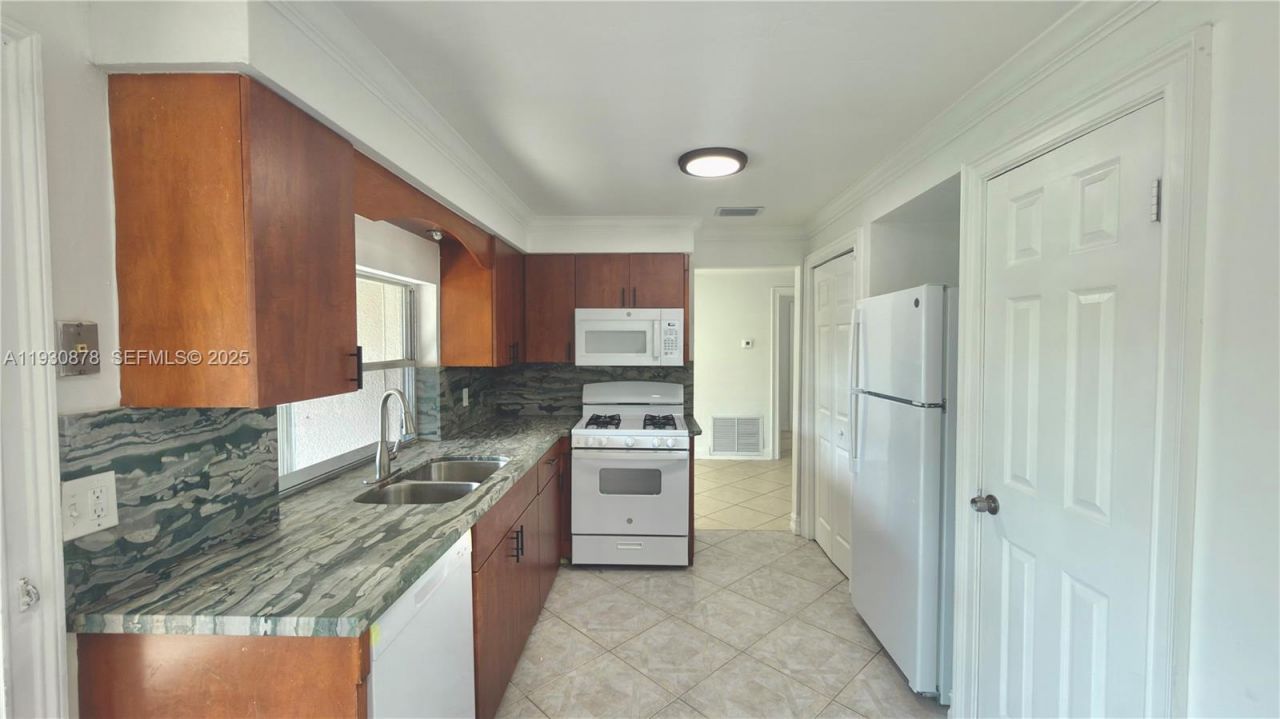 6504 Arbor Dr, Unit 6504, Miramar, FL 33023 Photo