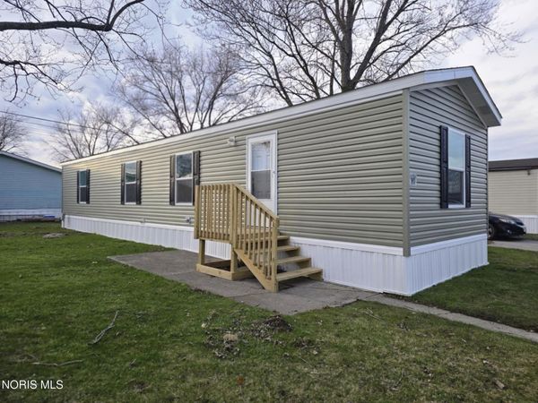 13673 County Road E, Bryan, OH 43506