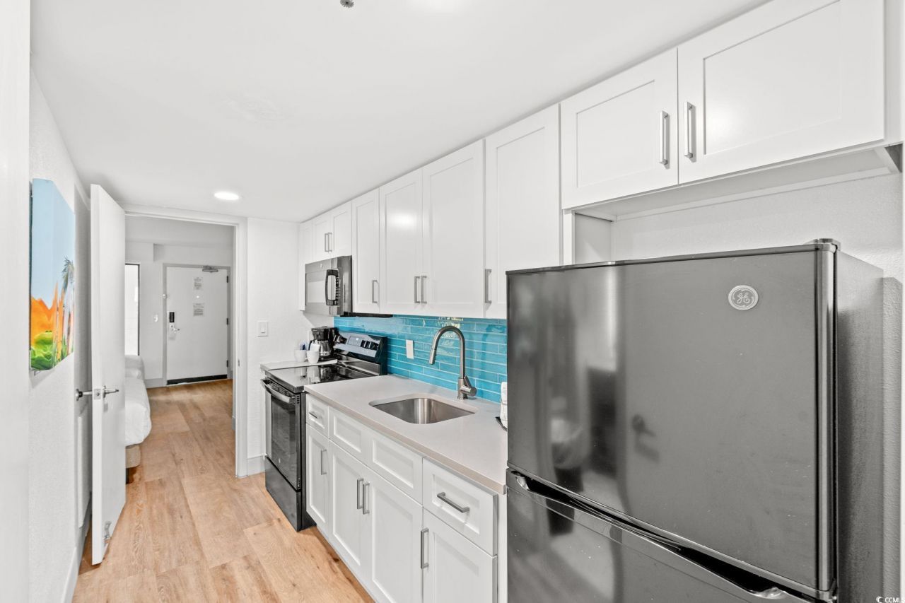 3000 N Ocean Blvd. N  Photo 10